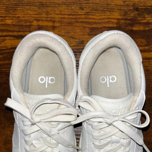 Alo White Sneakers - Picture 3 of 9